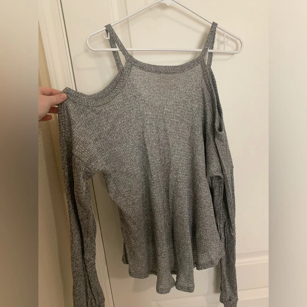 NWOT Hyped Unicorn Long Sleeve Open Shoulder Gray Top - Picture 2 of 5